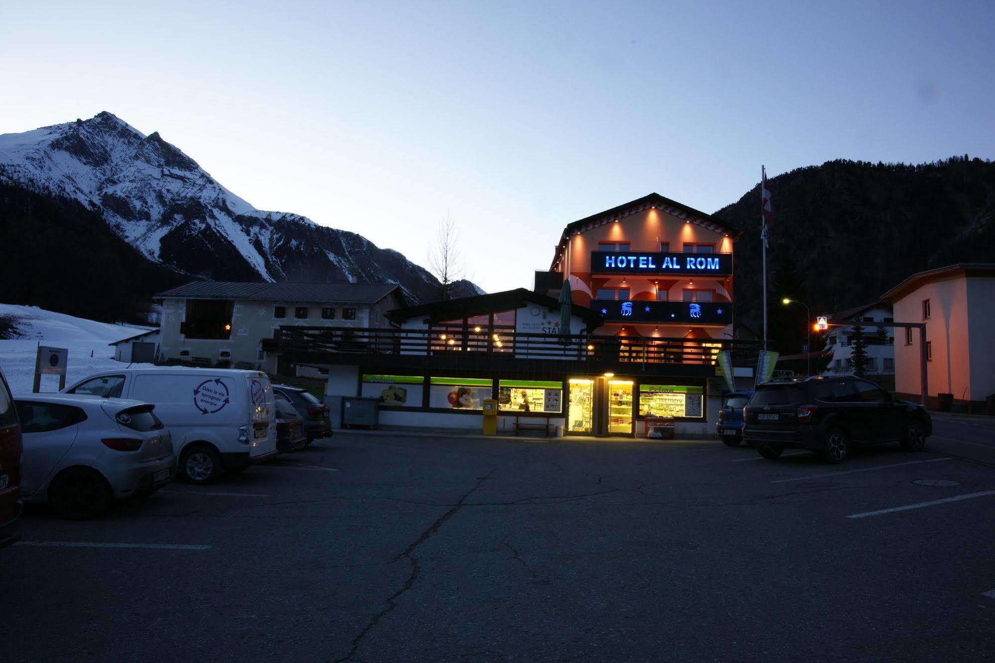 Hotel Al Rom Tschierv Kültér fotó