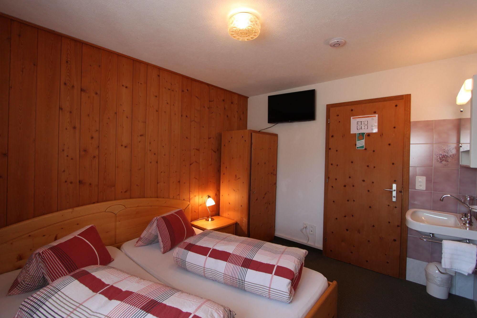Hotel Al Rom Tschierv Kültér fotó
